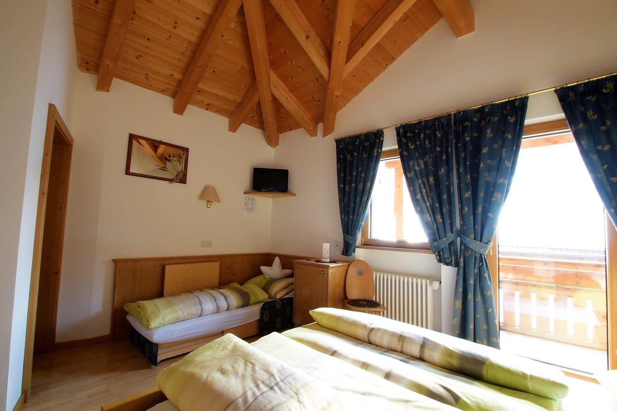 Pension Mirandola Кольфоско Экстерьер фото